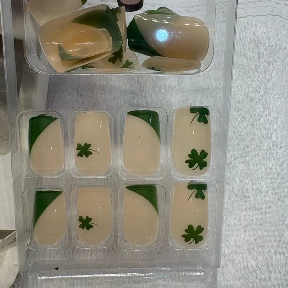 New Green Clover Shamrock Press on nails  Nail Art - Picture 2 of 4